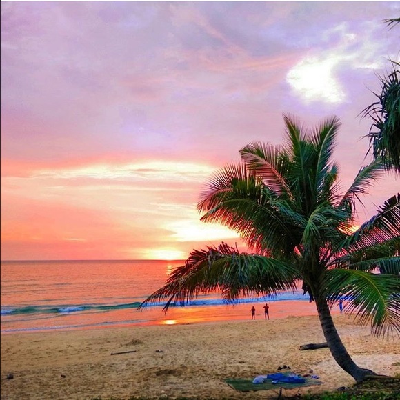 Meet your Posher, Cel THE QUICK SHIPPER 📦📦📦📦📦📦📦📦📦 - Picture 3 of 3